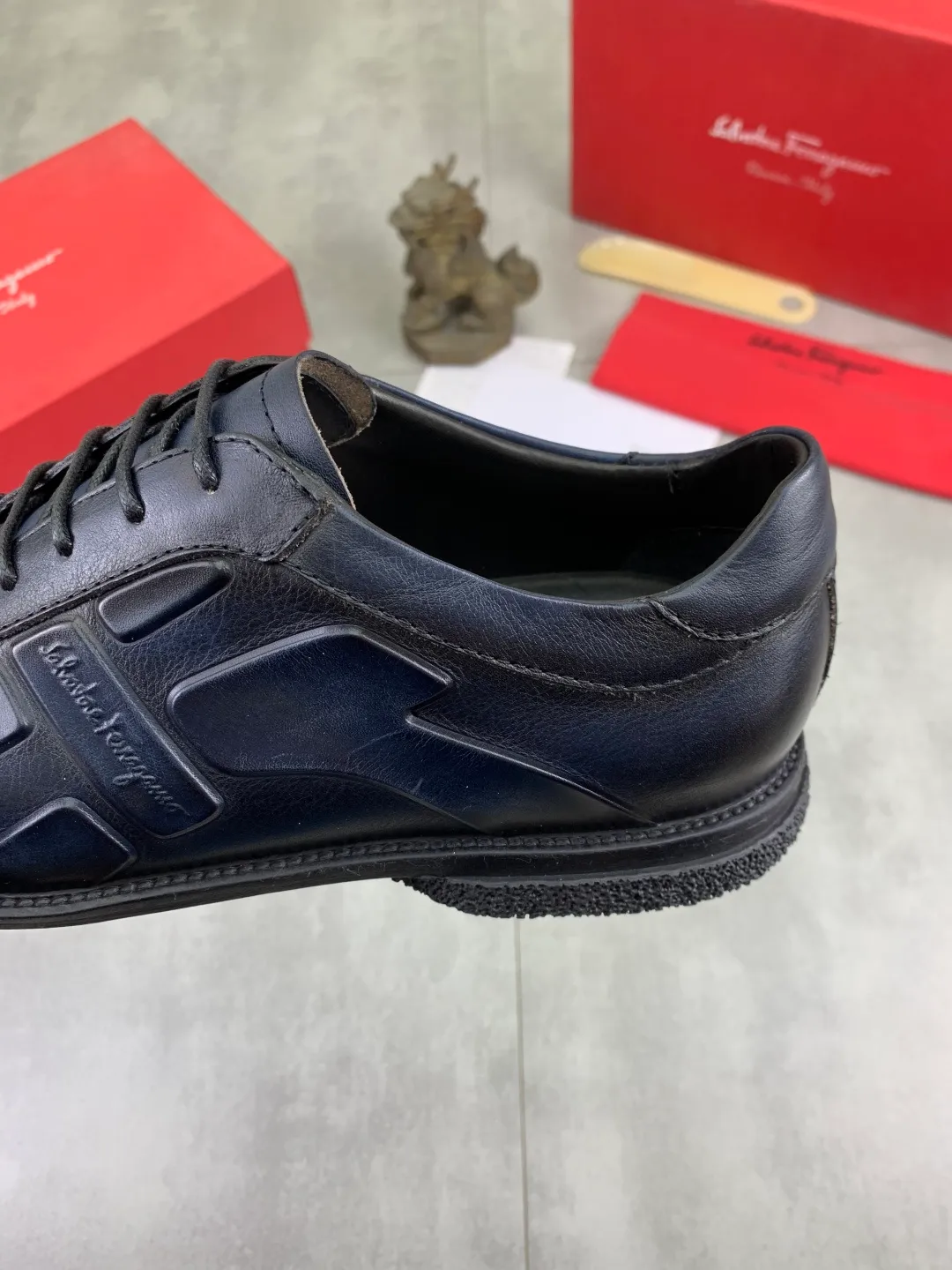 Men's Men's Shoes P560💰[New Style] Water-dyed Niuli 🆘[Salvatore Ferragamo] Ferragamo's latest casual business leather shoes for men! Listed simultaneously! The fabric is made of specially imported original calfskin, the lining is made of imported water-dyed cowhide, and the original combination outsole is absolutely luxurious and leads the fashion trend. Matching code: 39-44 (45 customized) 5️⃣ colors available